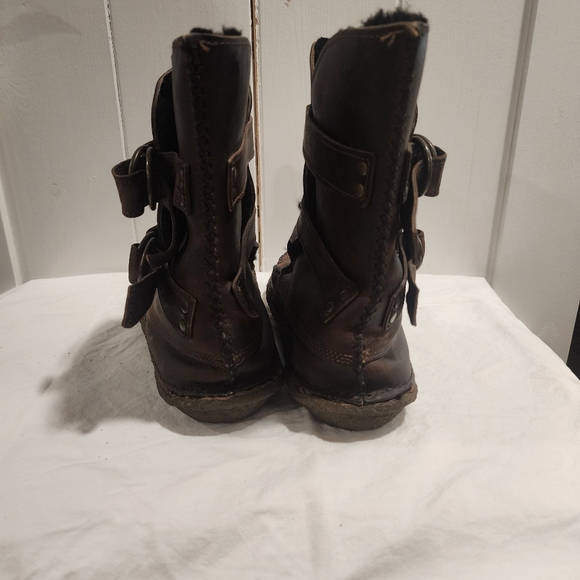 Twinstrap Ring Boots 10 - Picture 4 of 6